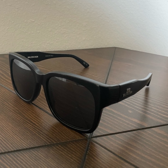Brand New Balenciaga sunglasses!! - Picture 6 of 7